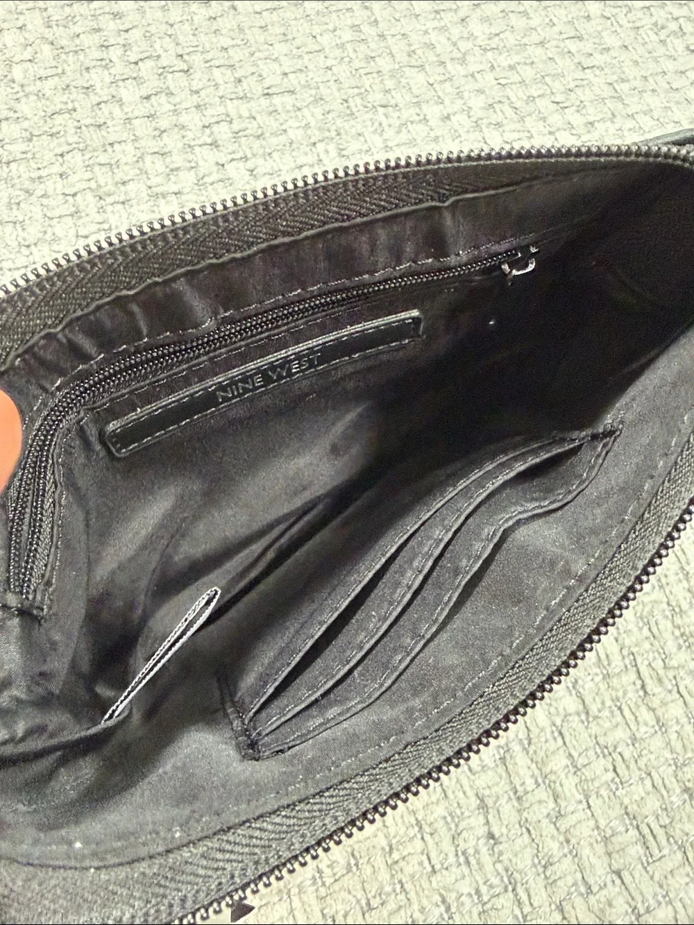 NWT’s Nine West Tinsel SLG Black Quilted  Clutch  Wristlet Catchall Bag